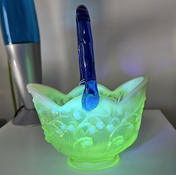 Fenton Lily of the Valley Basket - Picture 12 of 12